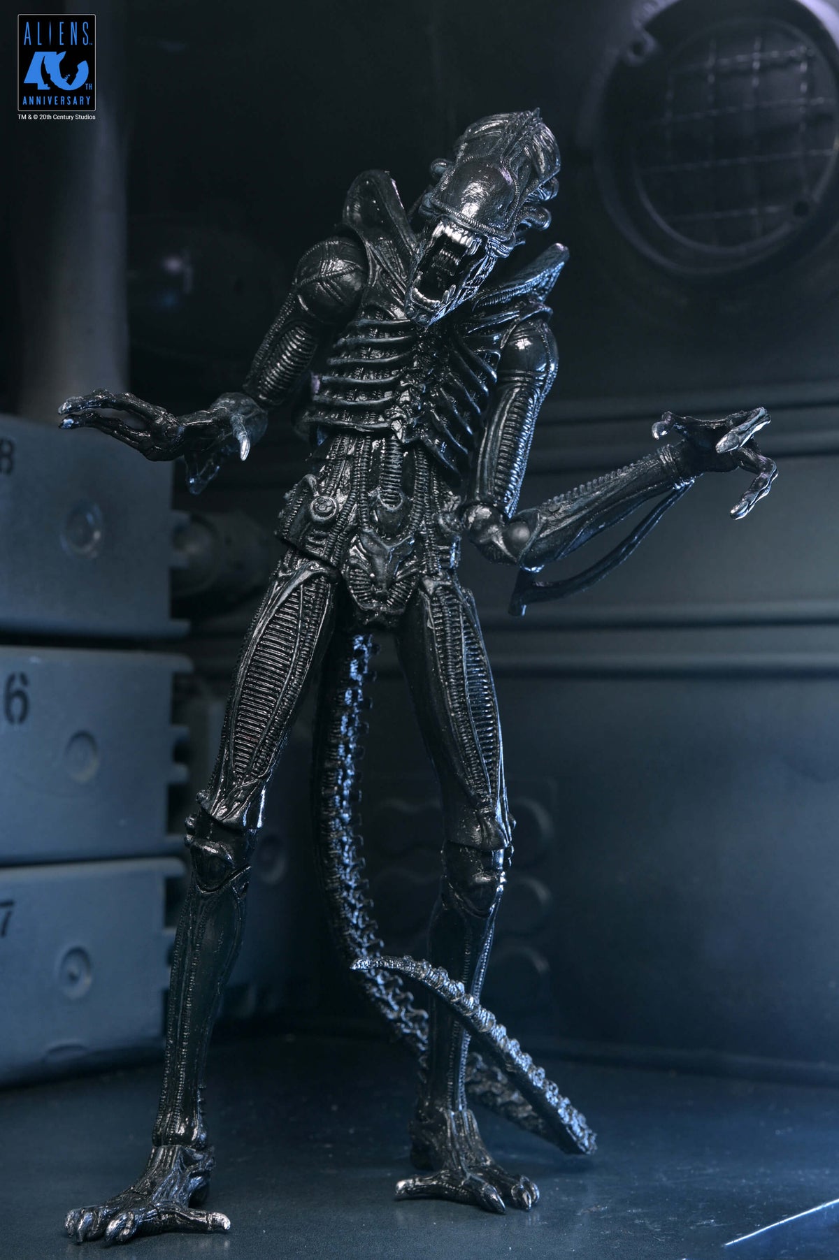 NECA Aliens 40th Anniversary Ultimate Warrior Xenomorph