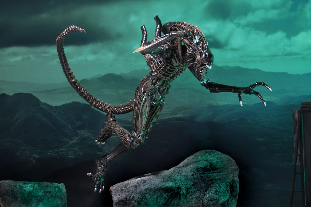 NECA Alien 1986 Ultimate Aliens Warrior (Brown Version)