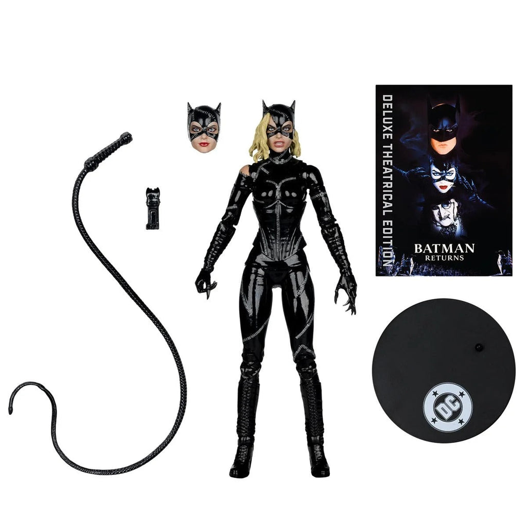 DC Multiverse Theatrical Deluxe Battle Damaged Catwoman (Batman Returns)