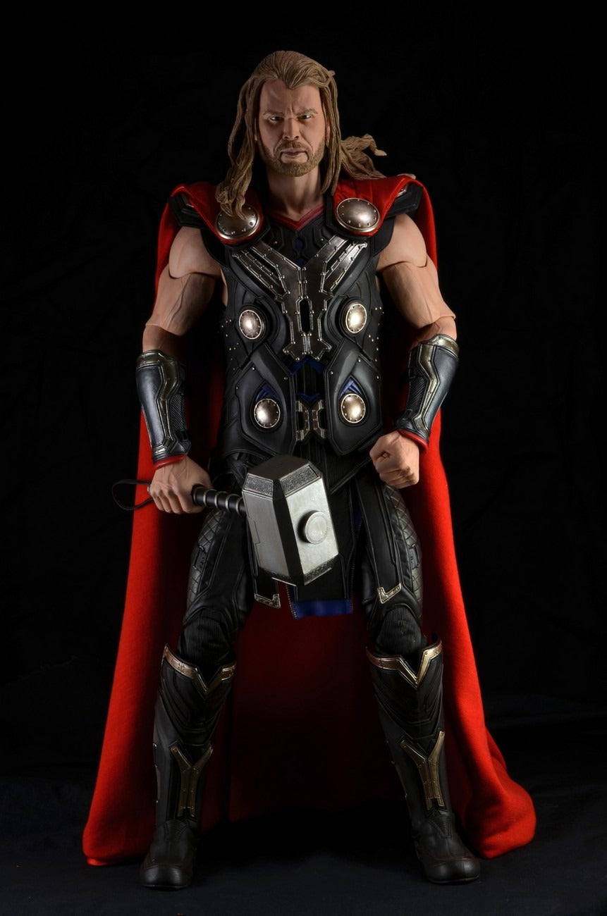 NECA Quarter Scale Thor: The Dark World Thor