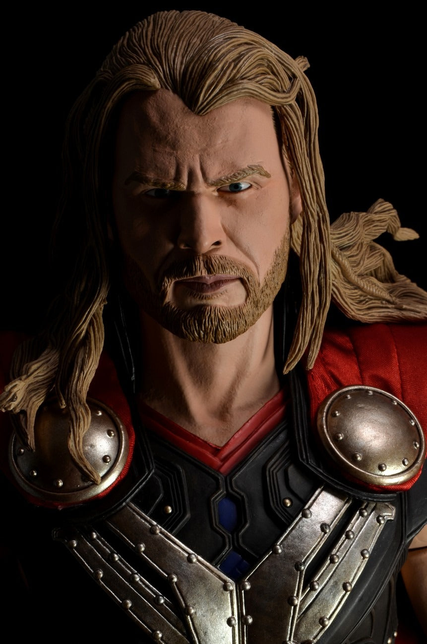 NECA Quarter Scale Thor: The Dark World Thor