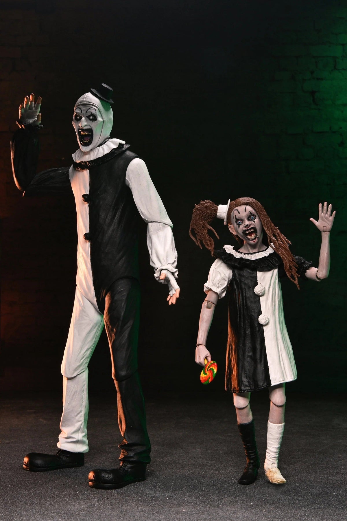 NECA Terrifier 2 Ultimate Art the Clown & The Little Pale Girl
