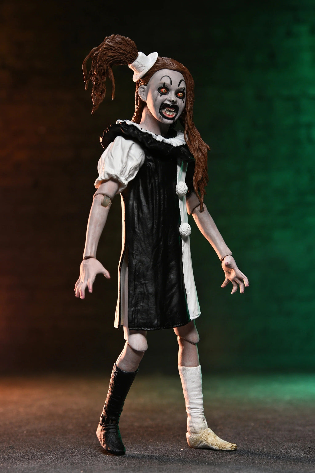 NECA Terrifier 2 Ultimate Art the Clown & The Little Pale Girl