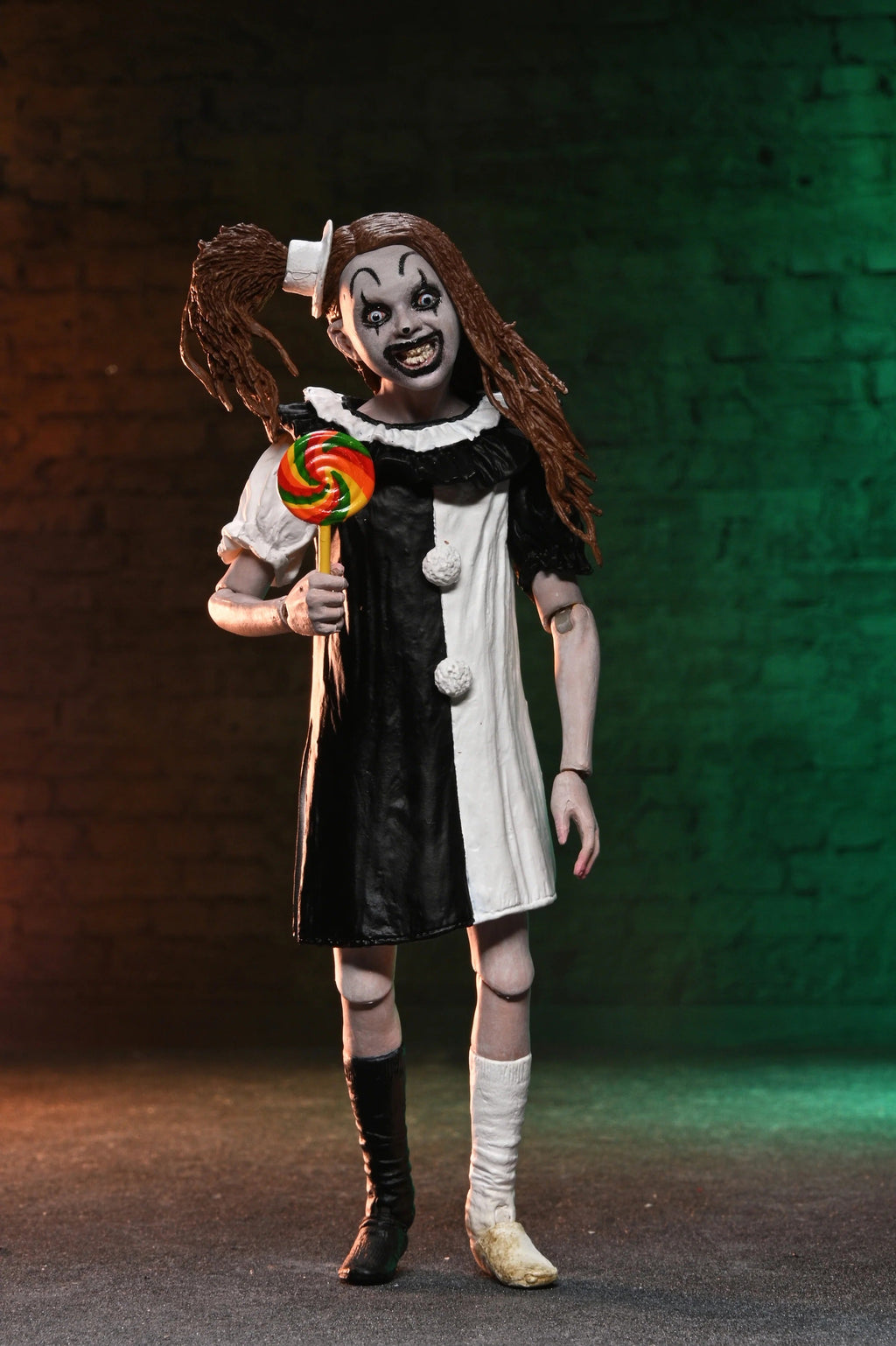 NECA Terrifier 2 Ultimate Art the Clown & The Little Pale Girl