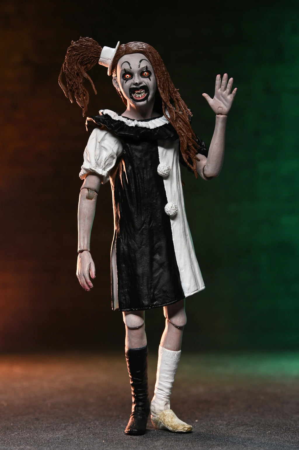 NECA Terrifier 2 Ultimate Art the Clown & The Little Pale Girl